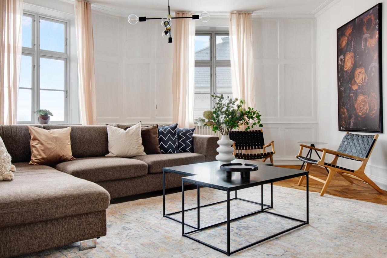 Sanders Square - Spacious Six-Bedroom Apartment Near Amalienborg København Eksteriør bilde