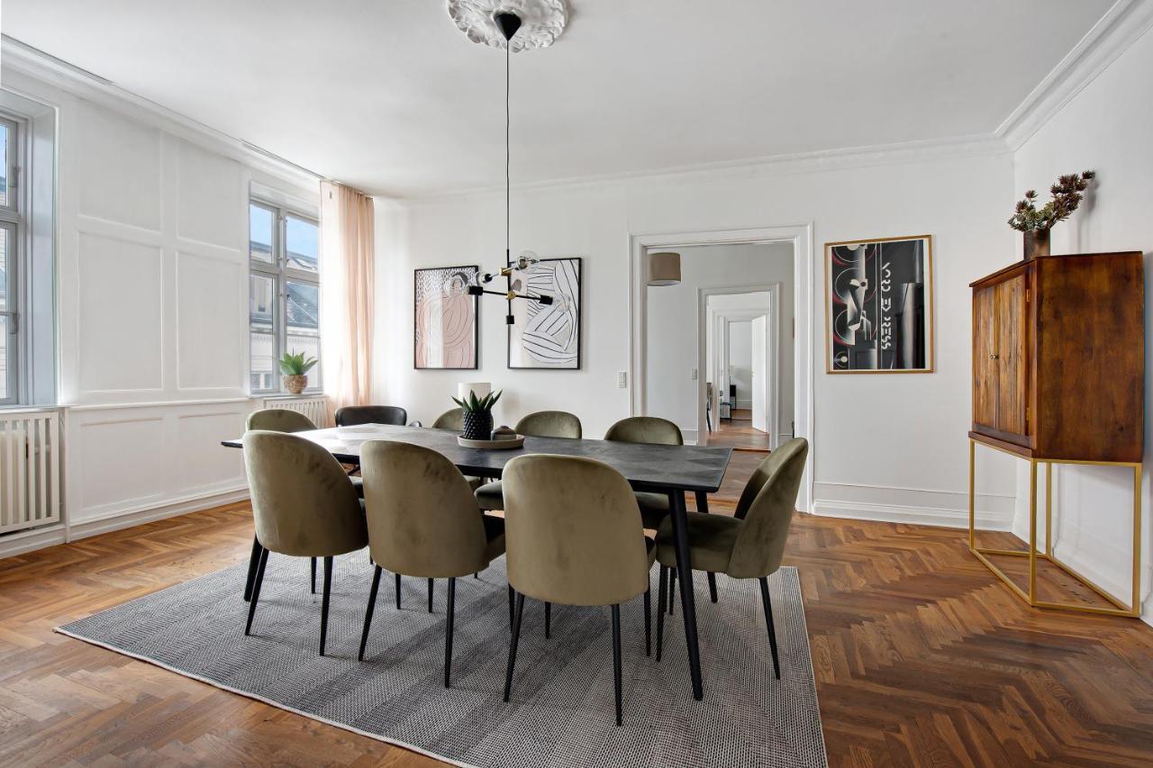 Sanders Square - Spacious Six-Bedroom Apartment Near Amalienborg København Eksteriør bilde