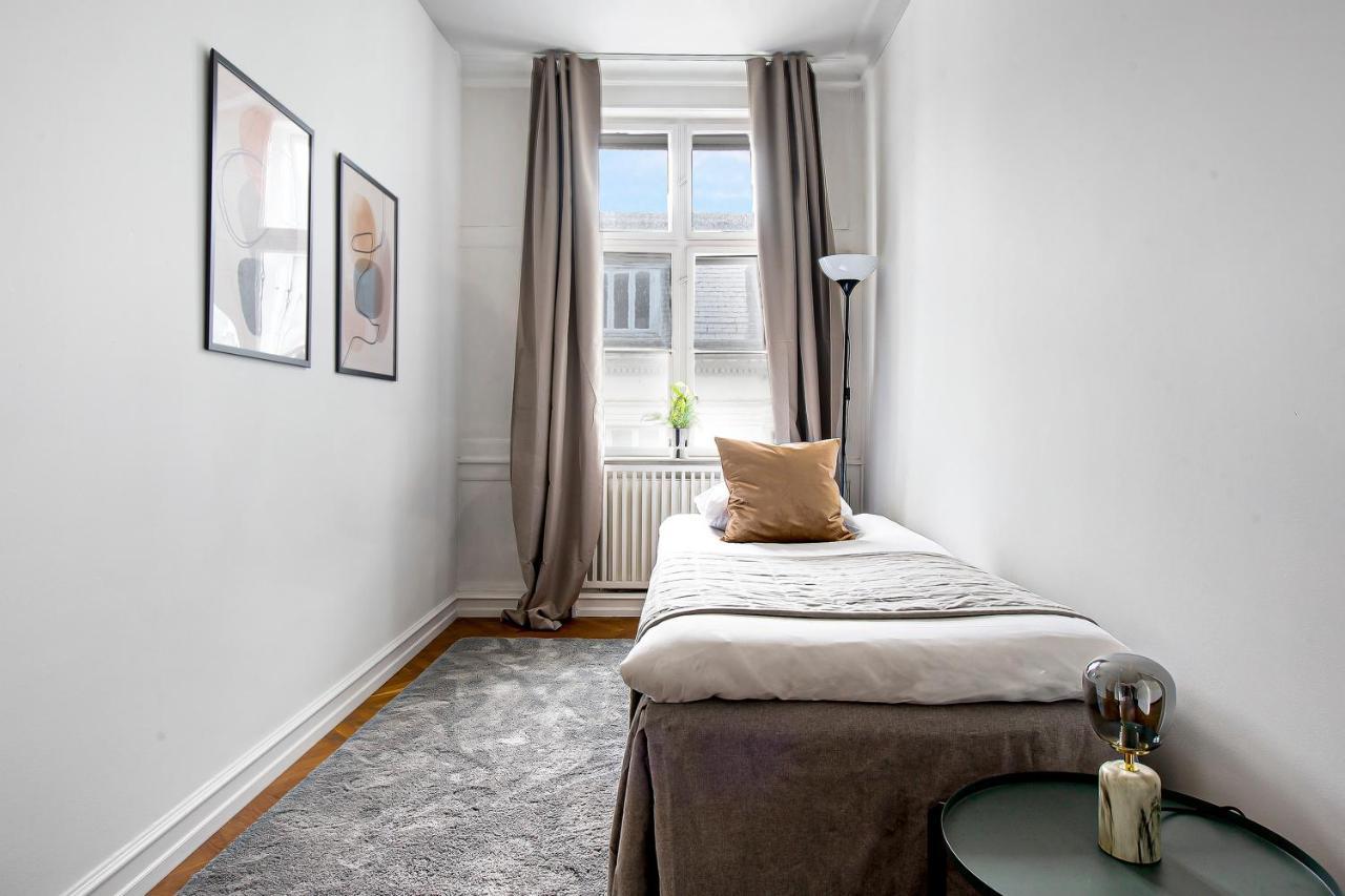 Sanders Square - Spacious Six-Bedroom Apartment Near Amalienborg København Eksteriør bilde